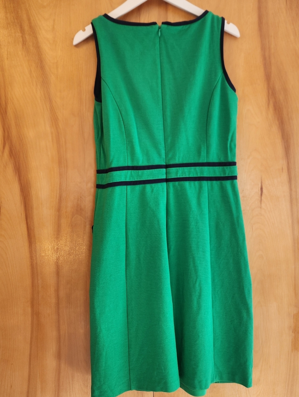 Boden Women's Sabrina Ponte Shift Dress in Kelly Green & Navy, Size 4 - Picture 3 of 11